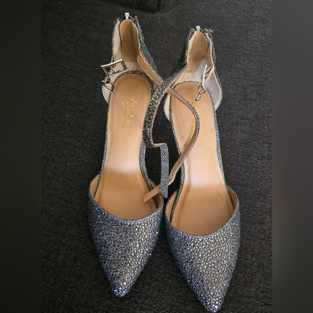 Thalia Sodi Silver Heels with Ankle Straps - Picture 7 of 10